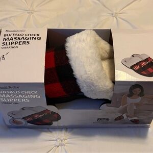 Buffalo Check Massaging Slippers